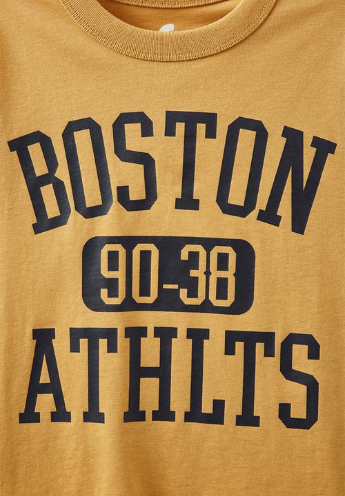Cotton On - Jonny short sleeve print tee - mustard seed/boston athlts