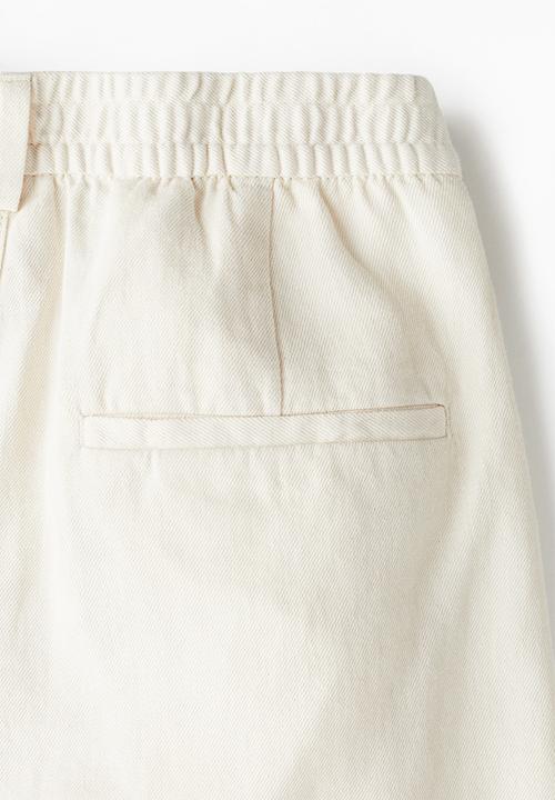 H&M - Relaxed fit linen-blend shorts - white