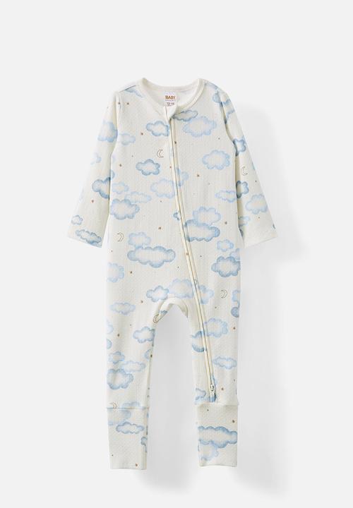 Cotton On - Bundle organic pointelle romper, bib & beanie - milk/clouds