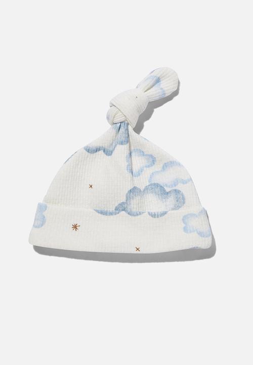 Cotton On - Bundle organic pointelle romper, bib & beanie - milk/clouds