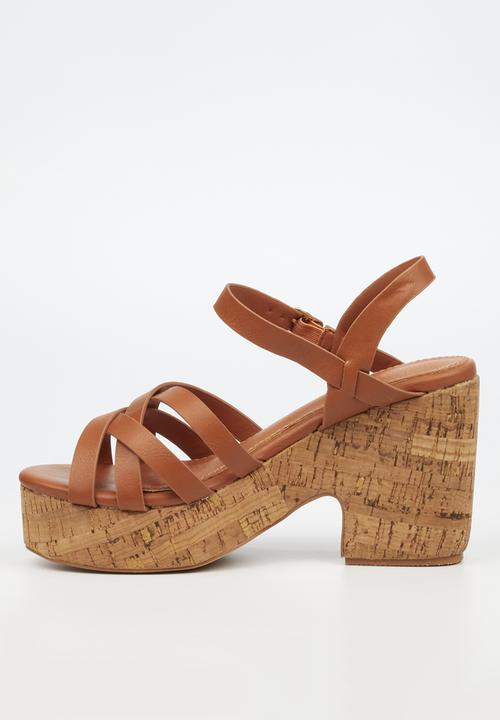 Miss Black - Honey 2 block heel - tan