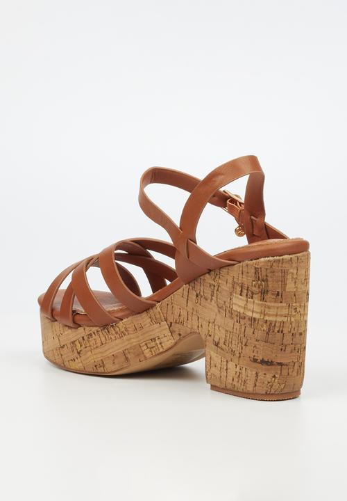 Miss Black - Honey 2 block heel - tan