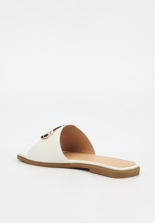 Miss Black - Syrup 1 slip-on - white