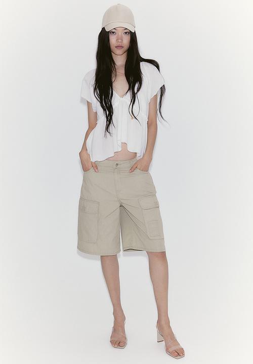 H&M - Canvas cargo shorts - light khaki green