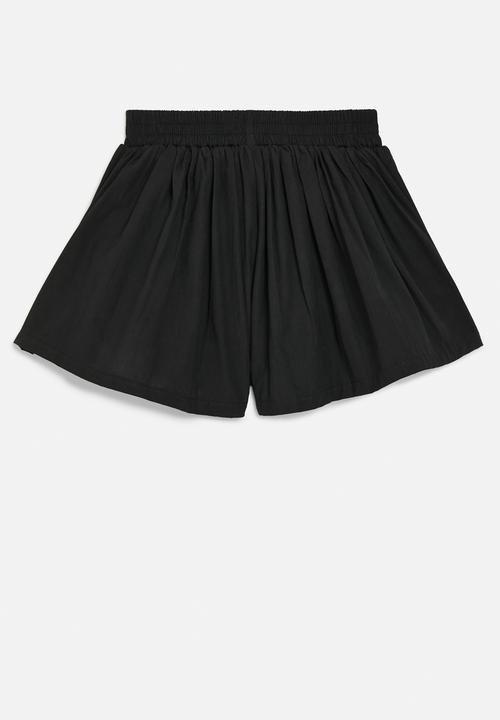 Pop Candy - Flared shorts - black