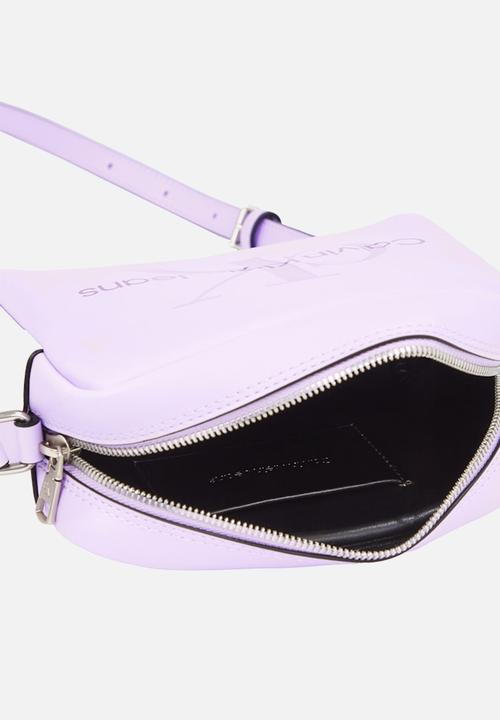 Calvin Klein - Scuplted camera bag - pastel lilac