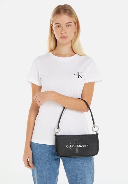 Calvin Klein - Scuplted shoulder bag - black