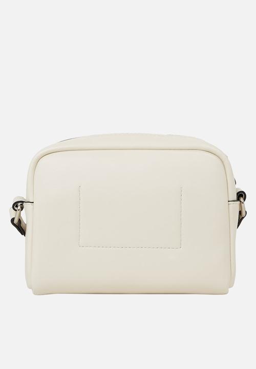 Calvin Klein - Scuplted camera bag - eggshell