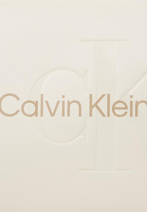 Calvin Klein - Scuplted camera bag - eggshell