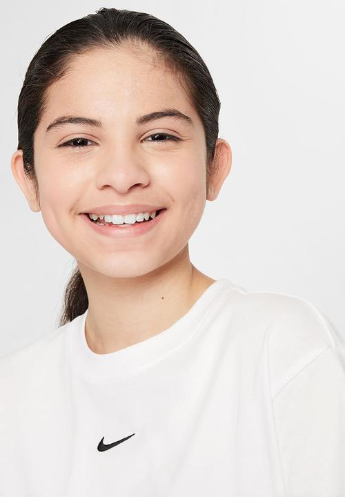 Nike - Girls Nike Sportswear Essential Boxy Tee