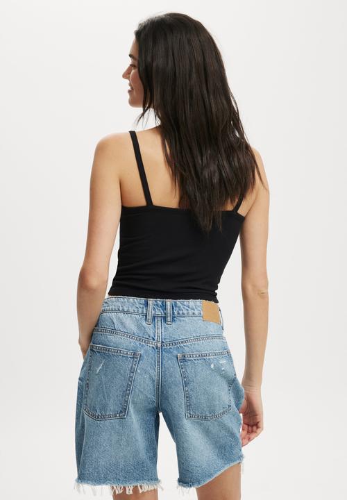 Cotton On - Relaxed Denim Short - Blue Haze Rip