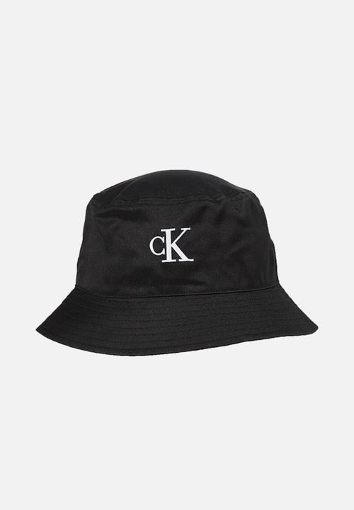 Calvin Klein - Monogram embro bucket hat - black