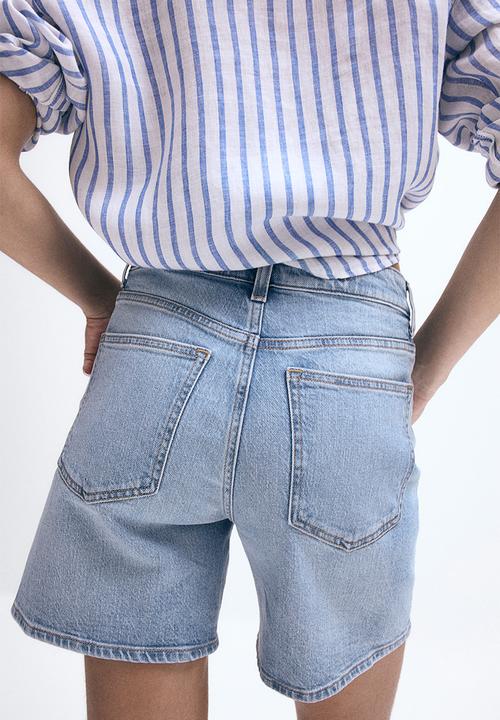 H&M - High-waisted denim shorts - light denim blue