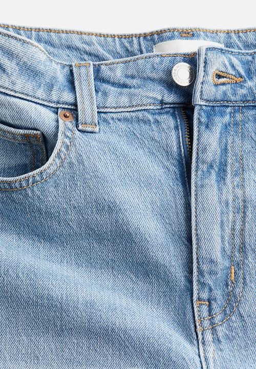 H&M - High-waisted denim shorts - light denim blue
