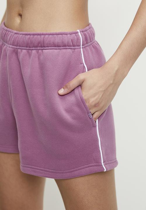 Cotton On - Plush Essential Gym Short-Red Violet