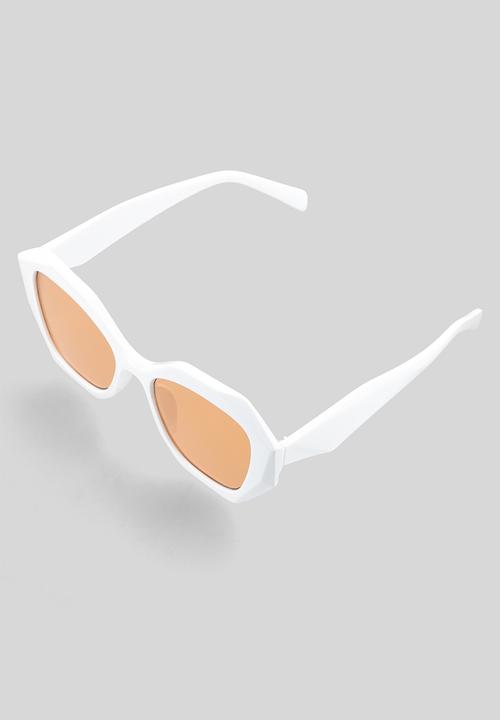 Superbalist - Cali cateye sunglasses - white