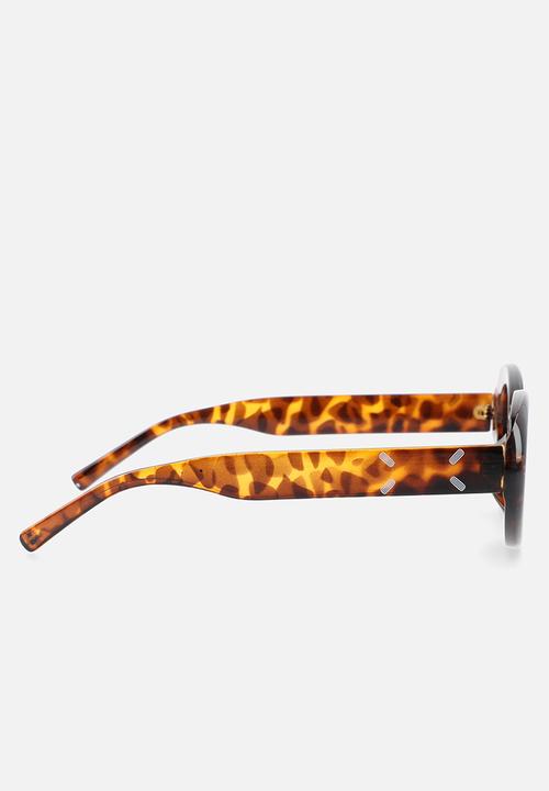 Superbalist - Evie oval sunglasses - brown