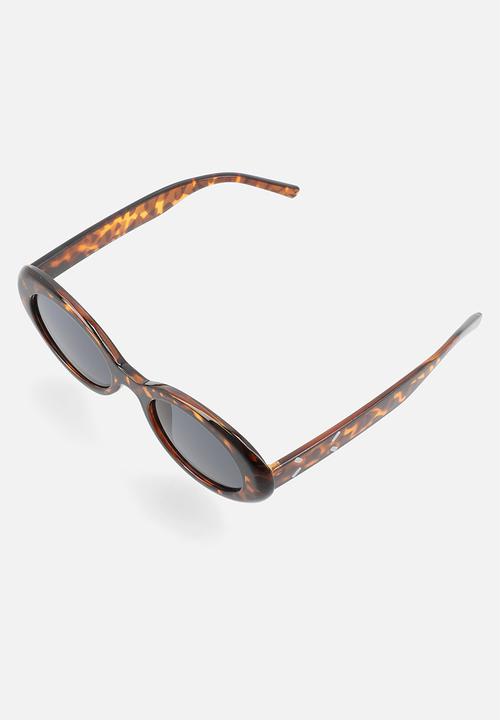 Superbalist - Evie oval sunglasses - brown