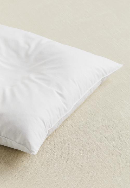 H&M - Feather-filled inner cushion - white