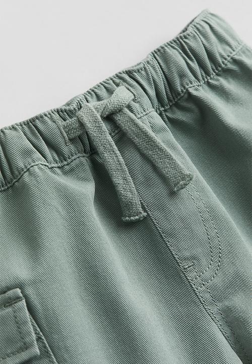 H&M - Cotton cargo shorts - light khaki green
