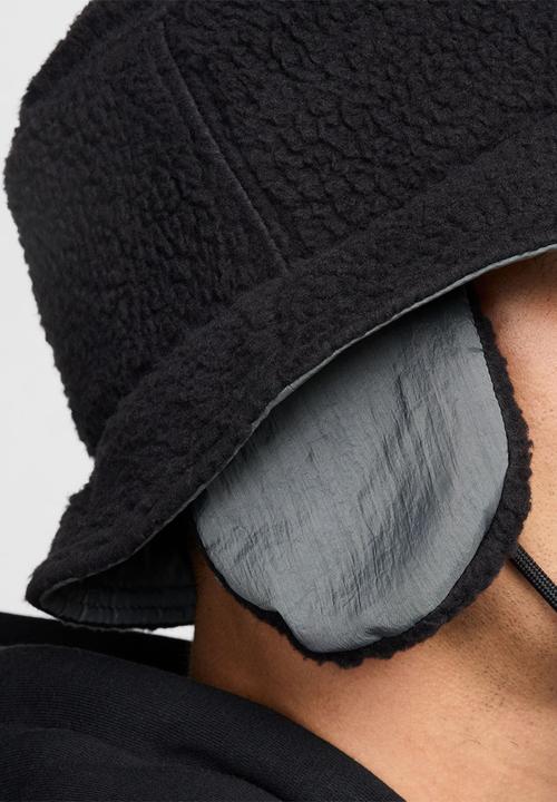 Nike - Nike Apex