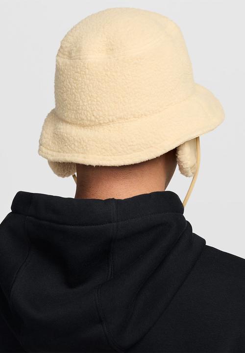 Nike - Nike Apex