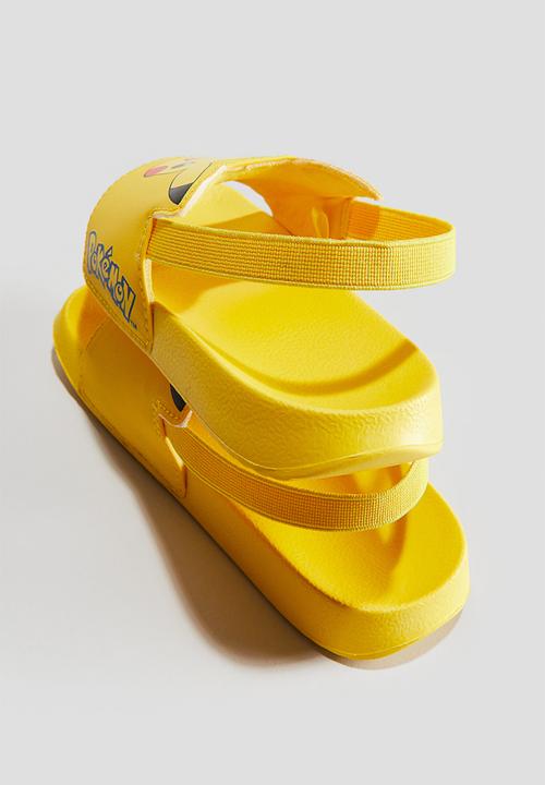 H&M - Printed pool shoes - yellow pokémon