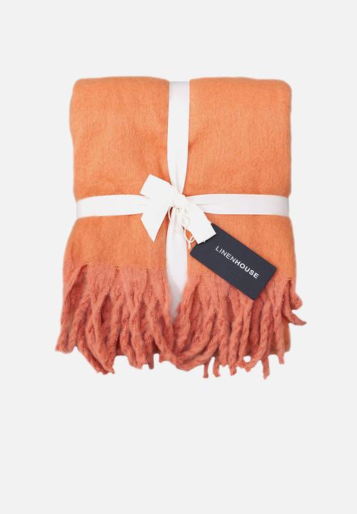 Linen House - Embrace Throw - Coral Blossom