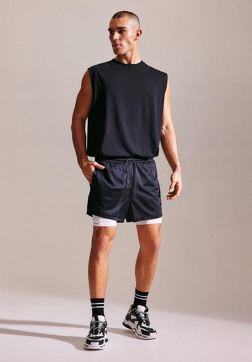 H&M - Drymove™ 2-in-1 sports shorts - black