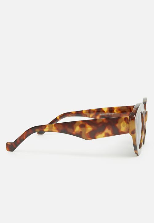Superbalist - Paris cateye sunglasses - brown