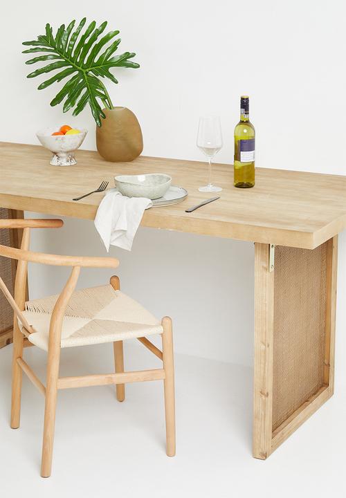 Sixth Floor - Memphis dining table rattan - natural