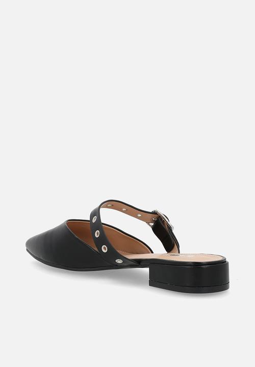 Plum - Raya slip-on flat - all black