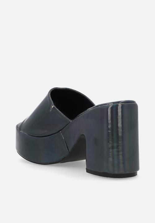 Plum - Eva platform heel - black