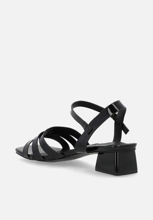 Plum - Hattie block heel - black