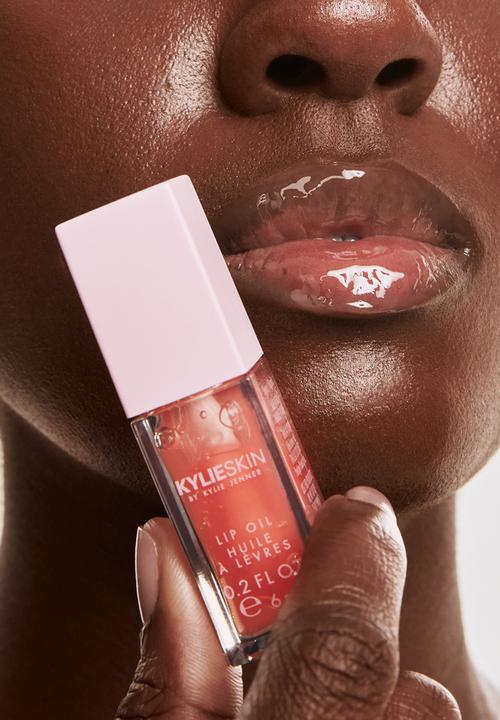 Kylie Cosmetics - Kylie Skin Strawberry Lip Oil