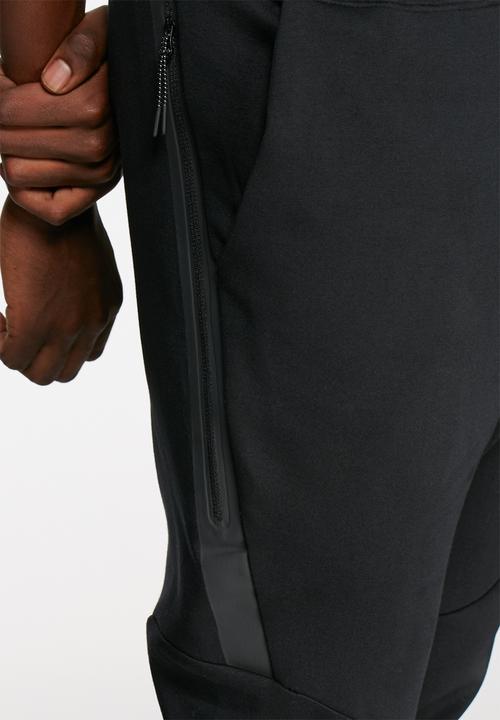 Nike - Tech fleece cropped pants