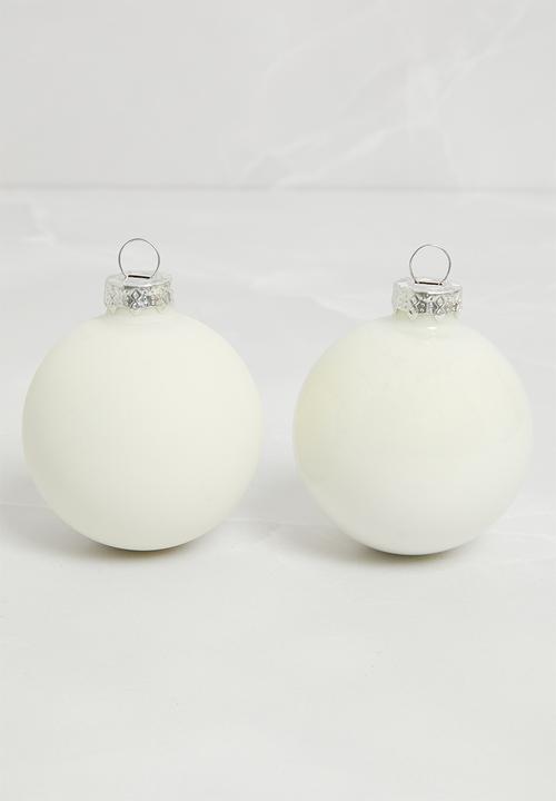 H&S - Merry xmas tree baubles - white