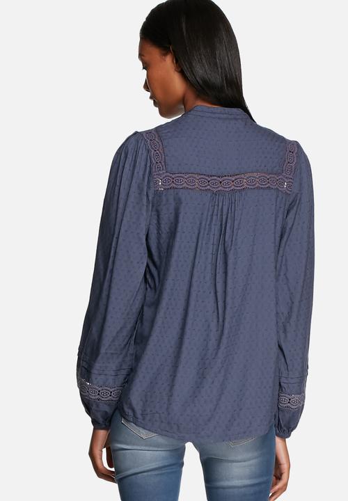 ONLY - Clotilda bell sleeve shirt