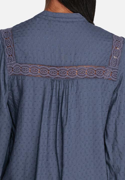 ONLY - Clotilda bell sleeve shirt