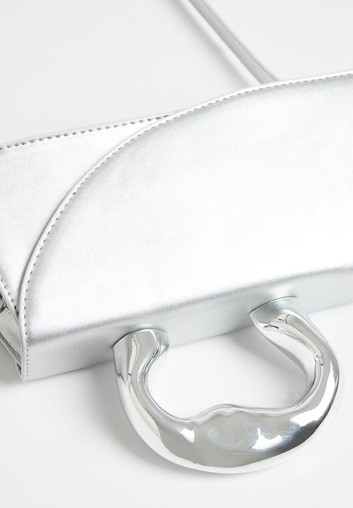 Superbalist - Metal handle crossbody bag - silver