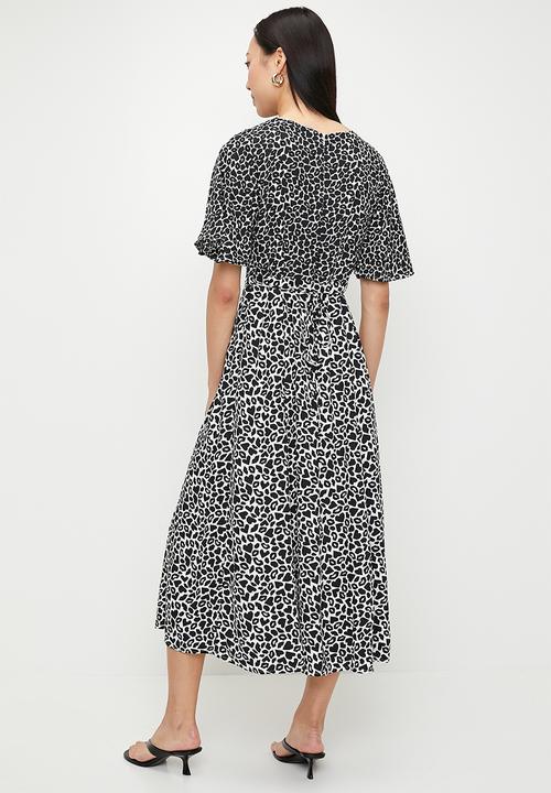 French Connection - Kiss Crew Angel Slv Dress Long - Black & Ivory
