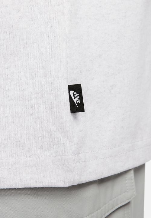Nike - Nike Sportswear Premium Essentials T-Shirt - B Hthr