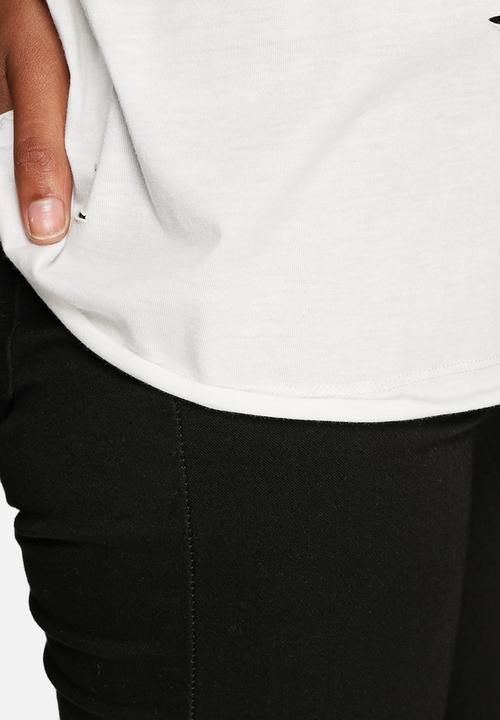 Vero Moda - Tracy Bite V-neck tee
