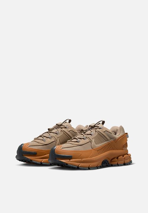 Nike - Zoom Vomero roam