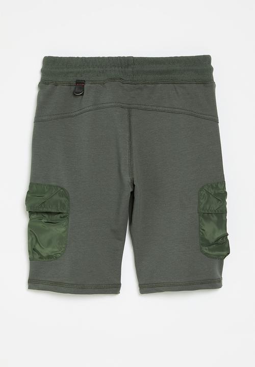 SOVIET - Boys fashion track short - ivy