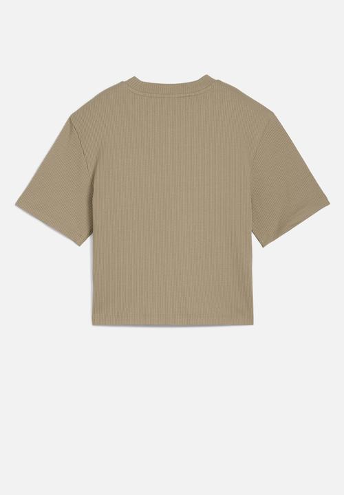 PUMA - Classics Ribbed Relaxed Tee - Oak Branch