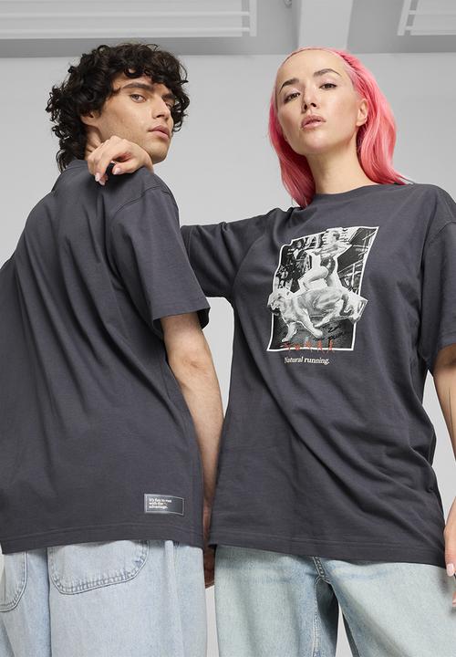 PUMA - Club de Course Graphic Tee - Galactic Grey