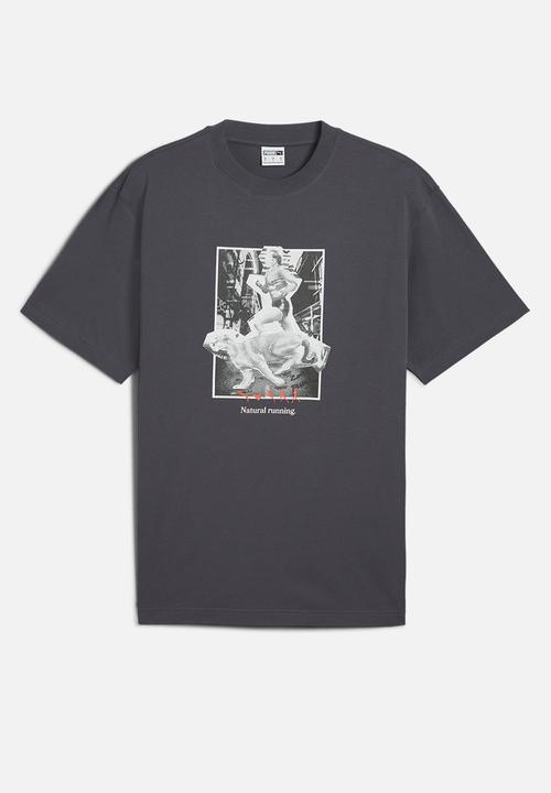 PUMA - Club de Course Graphic Tee - Galactic Grey