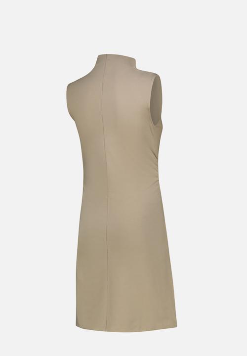 PUMA - Better Ess Sleeveless Dress - Oak Branch