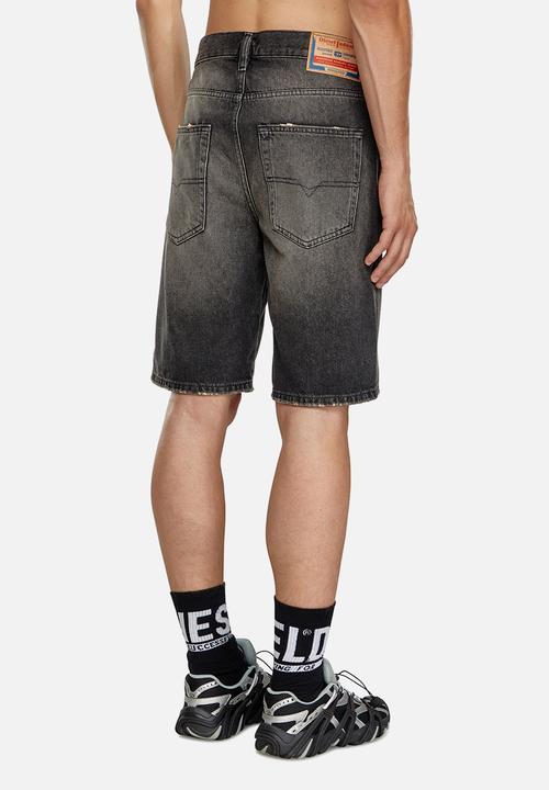 Diesel  - Regular short - black